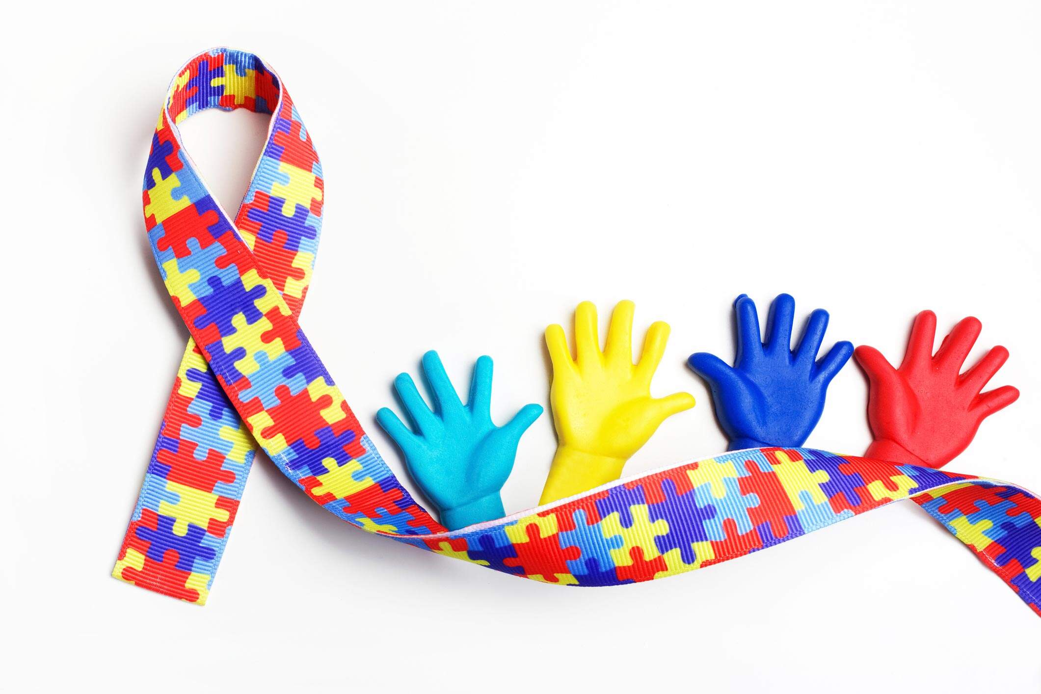 Abril Azul mês do Autismo: entenda mais sobre esse transtorno - Hospital  Santa Mônica