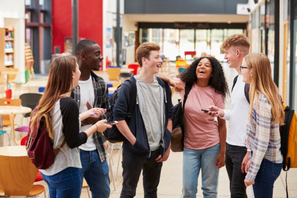 quais são os principais perigos a saúde mental dos jovens