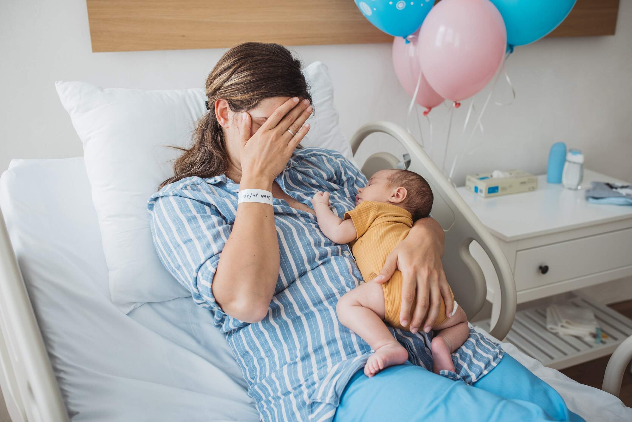 5 sinais de depressão pós-parto para ficar alerta - Hospital Santa
