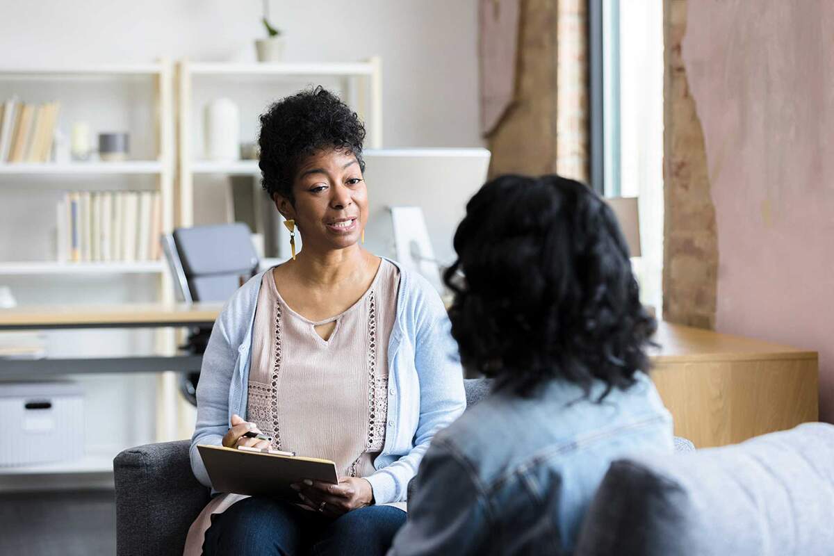 Qual órgão do corpo que passa dias sem falar com ninguém